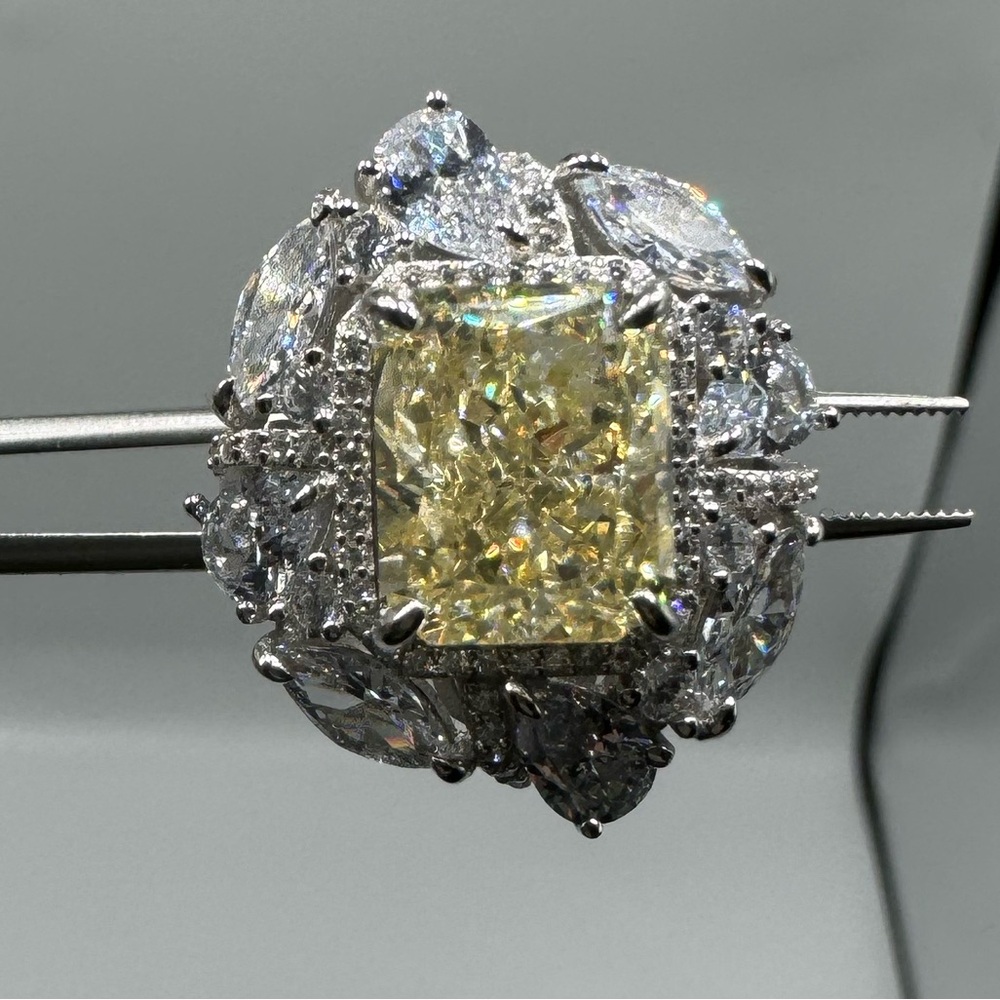 4ct Canary Ring - Picture 6 of 10
